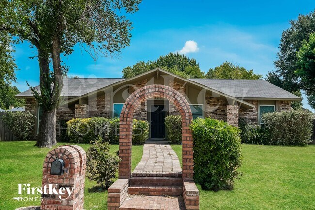 Photo - 1316 Royal Oak Dr