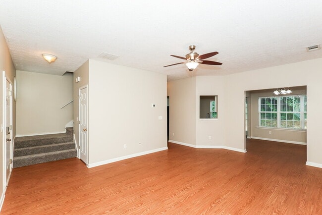 Photo - 64 Crescent St
