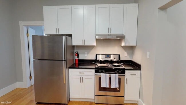 Photo - 1 br, 1 bath House - 43 Temple St Private ...