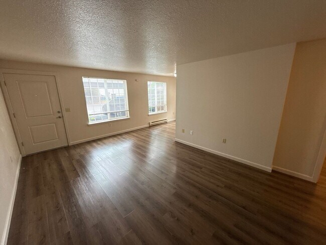 903 Bryan Ct
