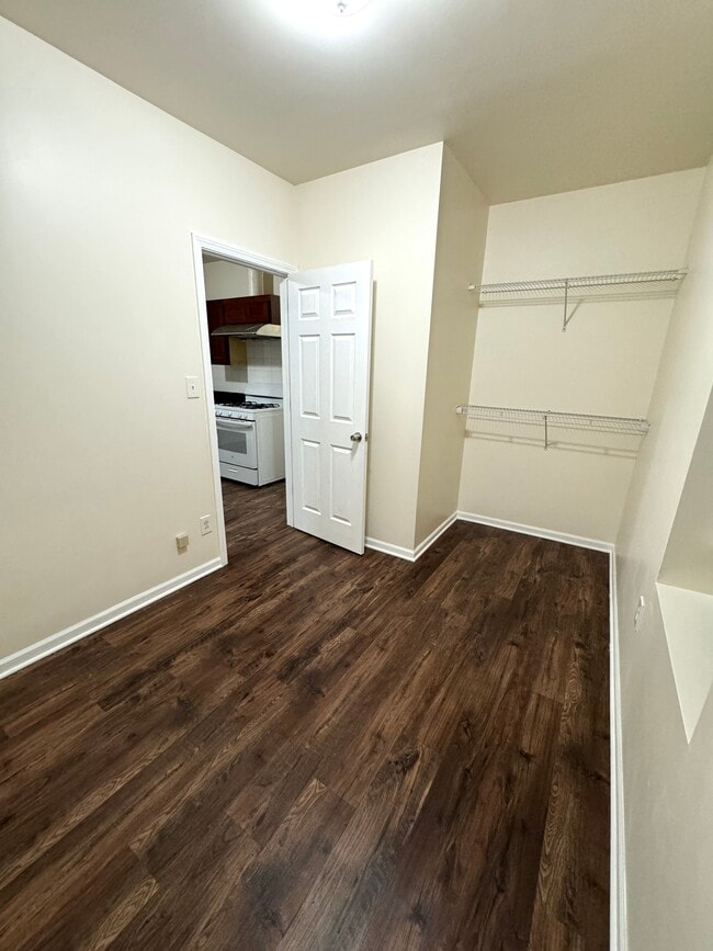 Photo - 240 W 24th St Unit 1R