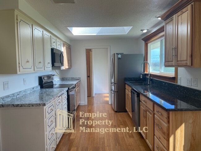 Photo - 88267 Richmond St