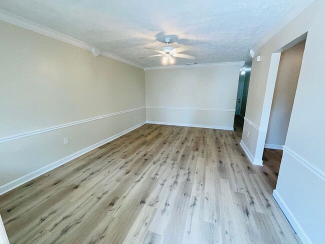 Photo - 3/2 End Unit - Triplex