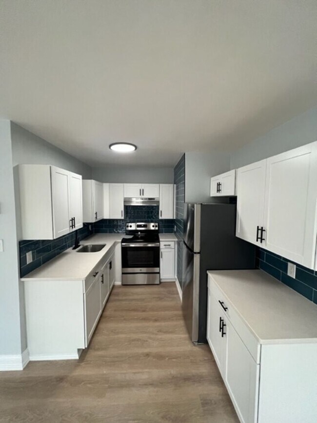 Photo - Riverview Apartments Unit 123 #2