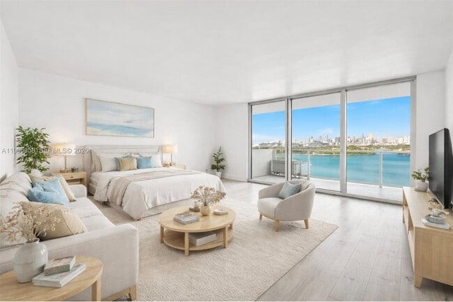 Building Photo - 1200 West Ave Unit PH-02