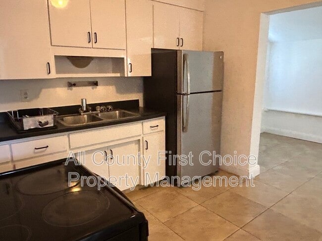 Photo - 4825 69th St N