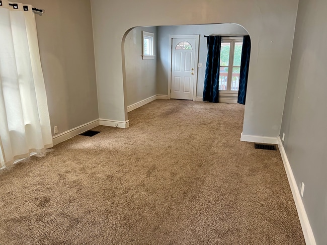 Photo - 212 E Hudson St