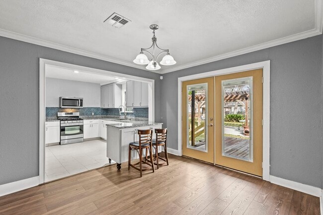 Photo - 2406 Oaklawn Dr