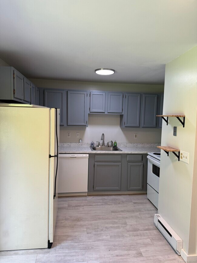 Photo - 252 Harrisville Rd Unit E