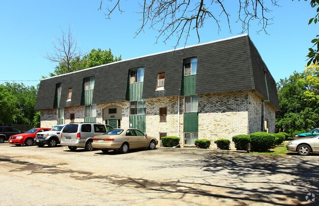 Lakeview Apartments - Lakeview Apartments