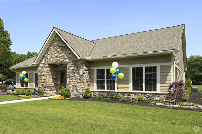 Clubhouse - Reserve at Lake Pointe Rental