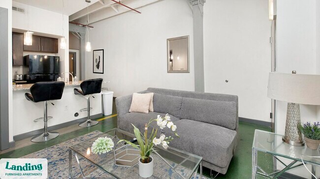 Photo - 700 Everett St Unidad 1113.1404938