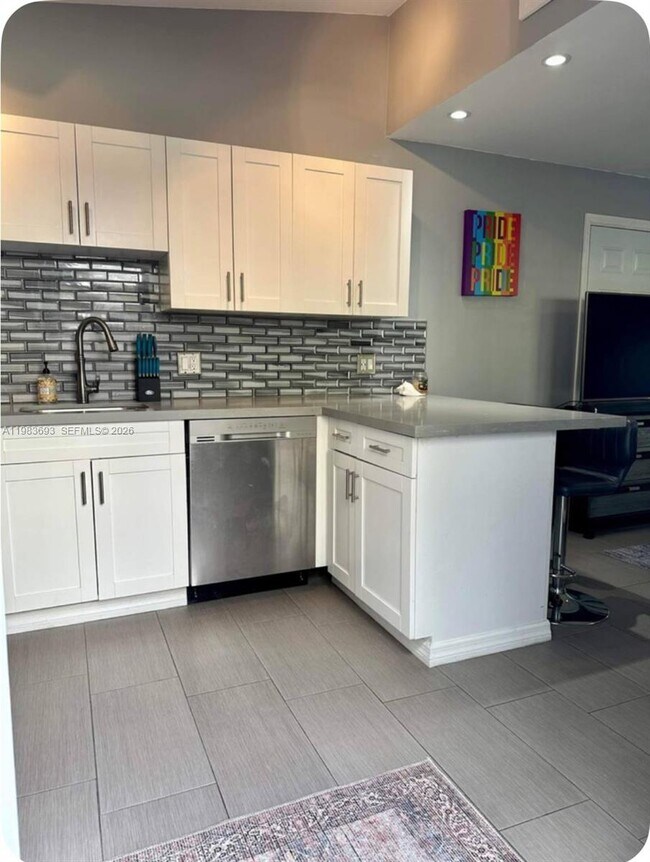 Photo - 1432 NE 5th Ave Unit 4