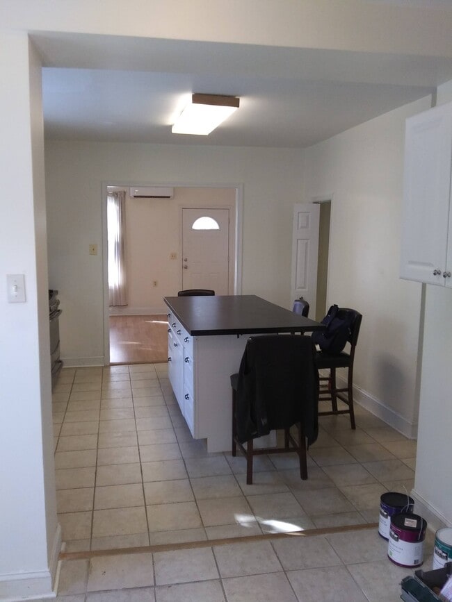 kitchen - 1347 Clipper Heights Ave