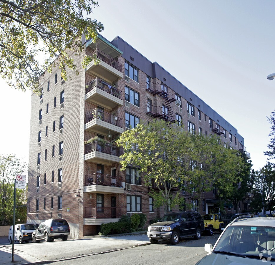 Photo - The Bentley Arms Apartments