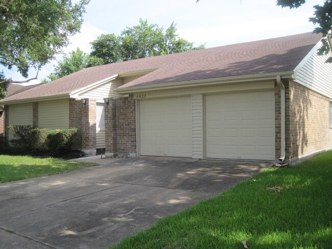 Photo - 6822 Harpers Dr