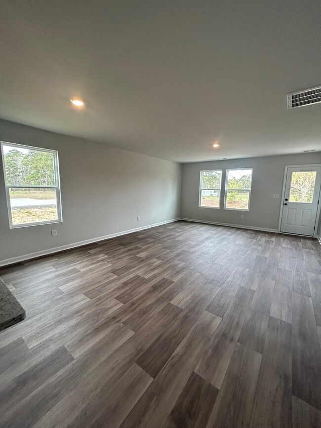 Photo - 321 Sweet Vernal St