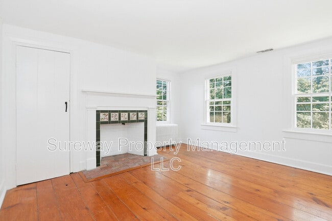 Photo - 4521 Province Line Rd