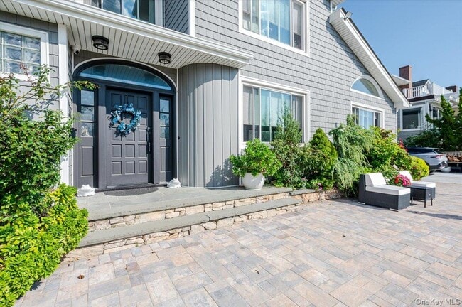 94 Heron St