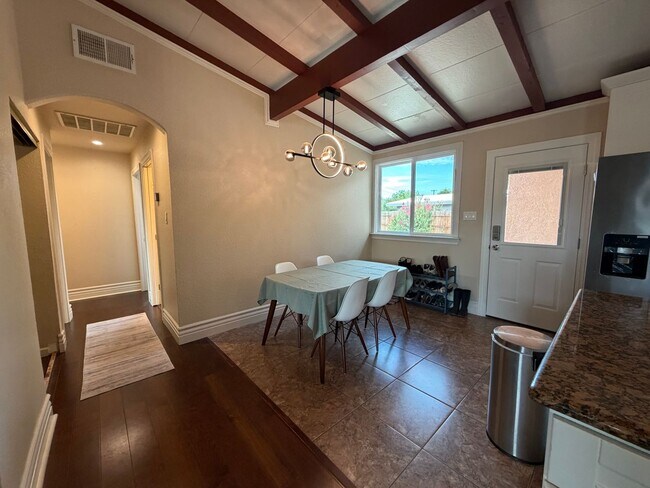 Photo - Cute 3 bedroom house in