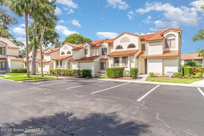 Photo - 1089 Country Club Dr Unit 722