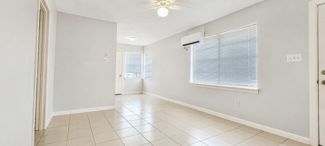 Photo - 7818 Oak Knoll Ln