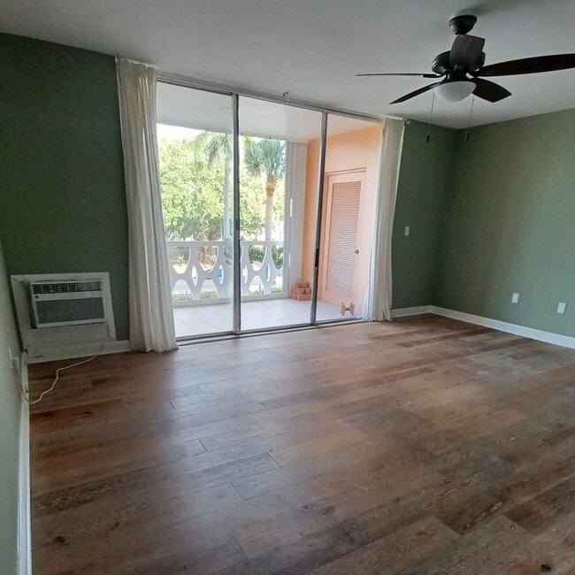 Photo - 15 S Golfview Rd Unit 303