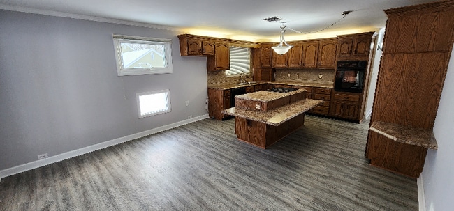 Photo - 1291 Fairgreen Ave