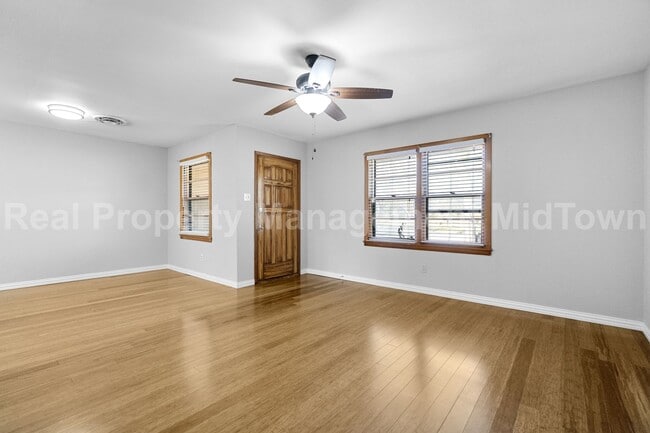 Photo - 1500 Sherman St