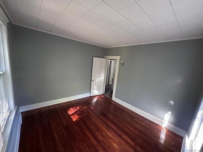 10 Fleming St