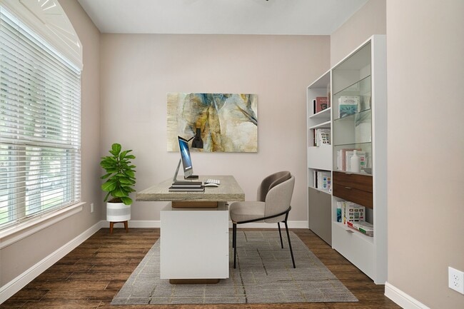 Photo - 2934 Whitman Dr