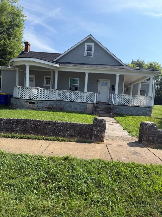 Photo - 542 Woodford Ave Unit 542 Woodford Avenue 1