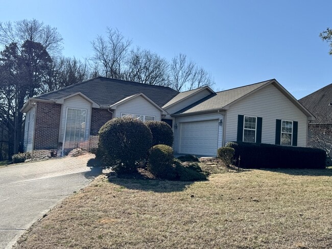 Building Photo - 174 Depew Dr