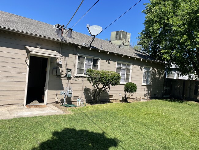 Photo - 402 N Santa Ana Ave