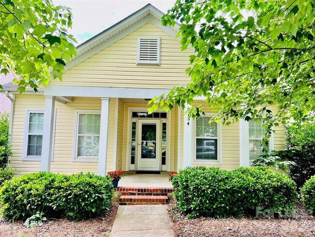 Building Photo - 8734 Arrowhead Pl Ln