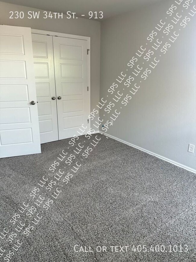 Photo - 230 SW 34th St