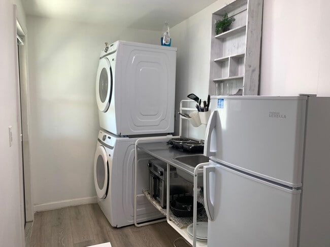 Building Photo - 2131 Arthur St Unit #