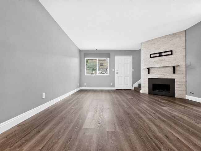 Living Room - 1154 N Sycamore Ave Unit 7