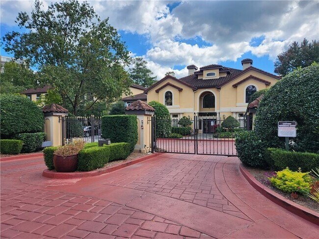 Photo - 3777 Peachtree Rd NE Unit 735