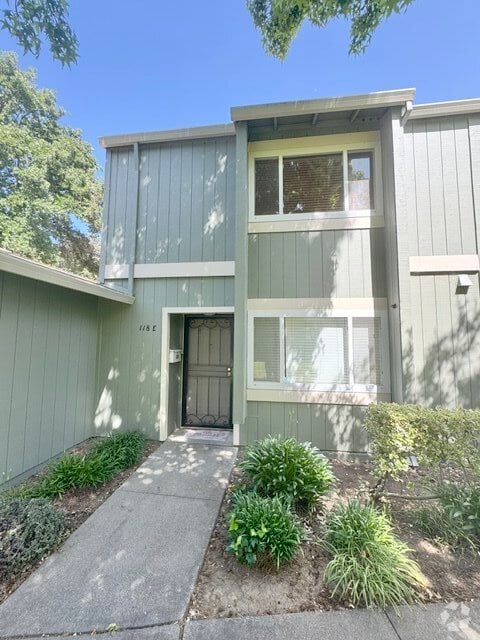 Building Photo - 118E Oliva Ct Rental
