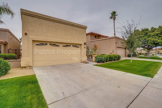 Photo - 9520 N 105th St