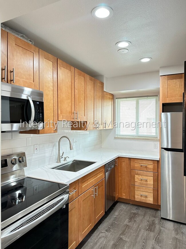 Photo - 231 E Iliff Ave Townhome