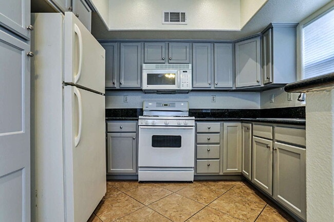 Photo - Spacious 1st floor condo in Henderson