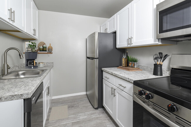 Building Photo - Mariners Pointe Rental