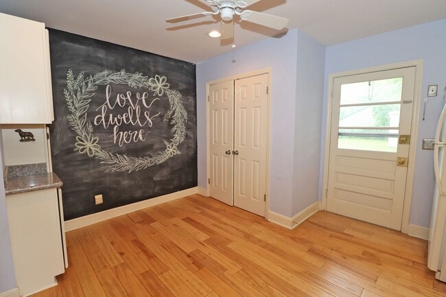 Photo - 2716 Heyward St