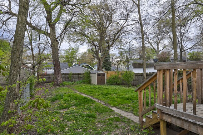 Photo - 610 E Lewiston Ave