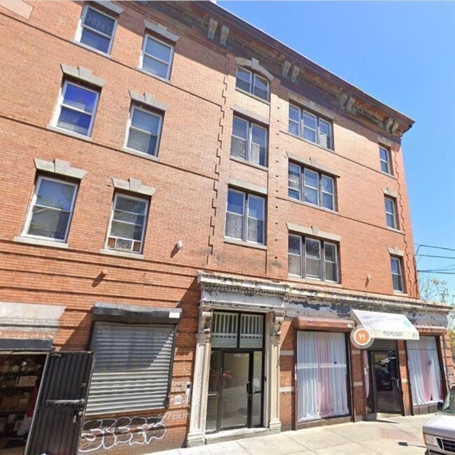 Building Photo - 250 S Orange Ave Unit 4 Rental