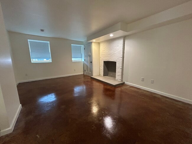 Photo - 1 Ten Broeck St Unit Lower Level