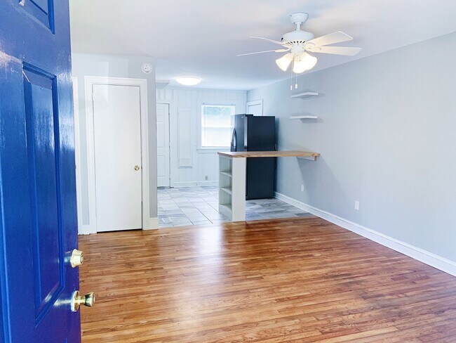 Photo - 201 S Elm St Unit A