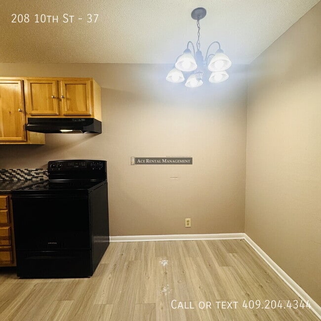 Photo - 208 S 10th St Unit 37
